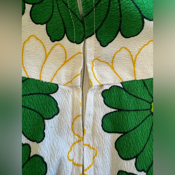 100% Cotton Vintage 1960s Ui-Maikai Flower Dress - Picture 9 of 10